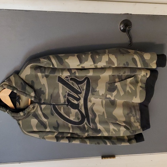 Cali Camo XL Sweatshirt - Picture 1 of 4